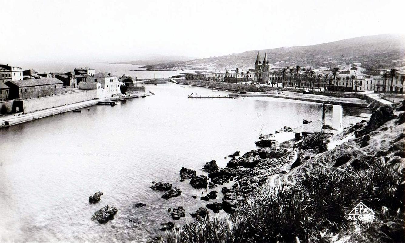 La Calle - Vue du Port.jpg